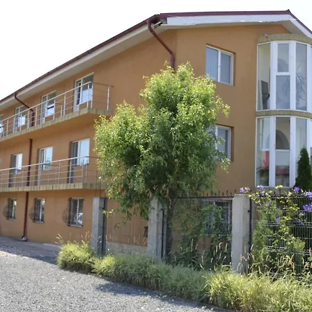 Pensiune Casa Delia *